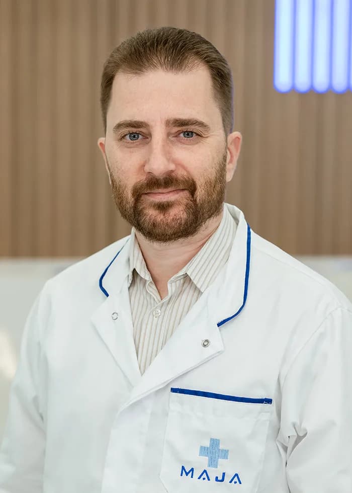 Dr Nikola Laban